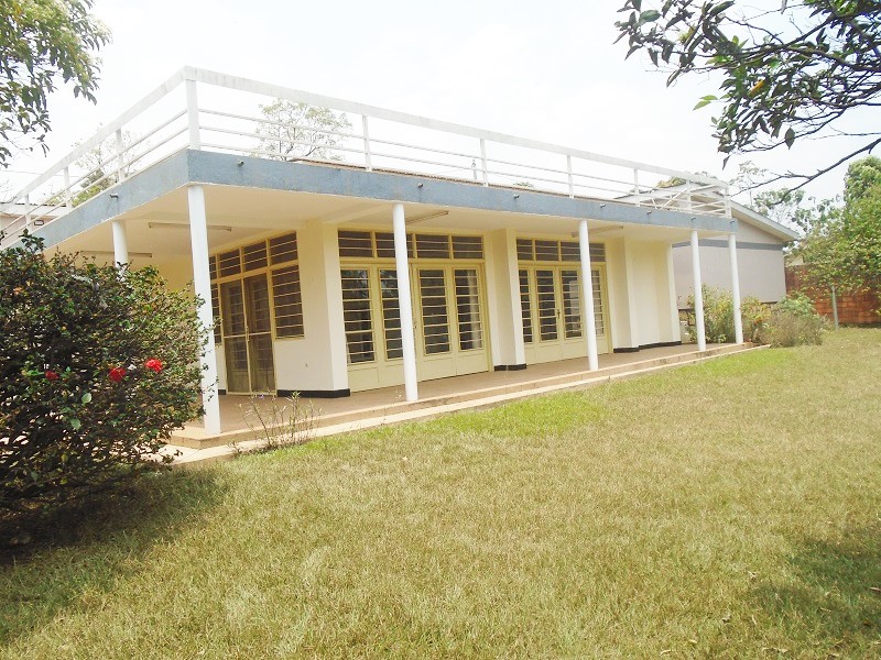 A HOUSE WITH LOVELY TERRACE AND GARDEN AT KIMIHURURA